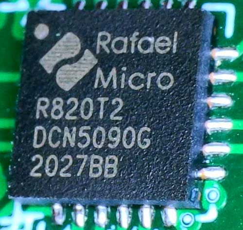 Blue R820T2 RTL2832U, 0.5 PPM TCXO ADS-B SDR w/Amp and 1090 Mhz Filter, Antenna & Software on Industrial MicroSD