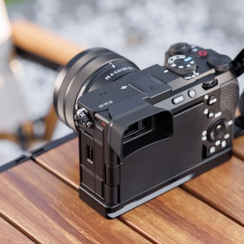 Camera Eyecup+ Hard Camera Pouch：Camera Eyecup for Sony with Hard Camera Travel Carrying Case