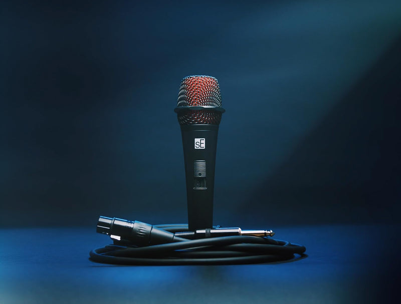 SE Electronics V2-SW-QTR Supercardioid Dynamic Handheld Microphone with On/Off Switch (Includes 15' Cable)