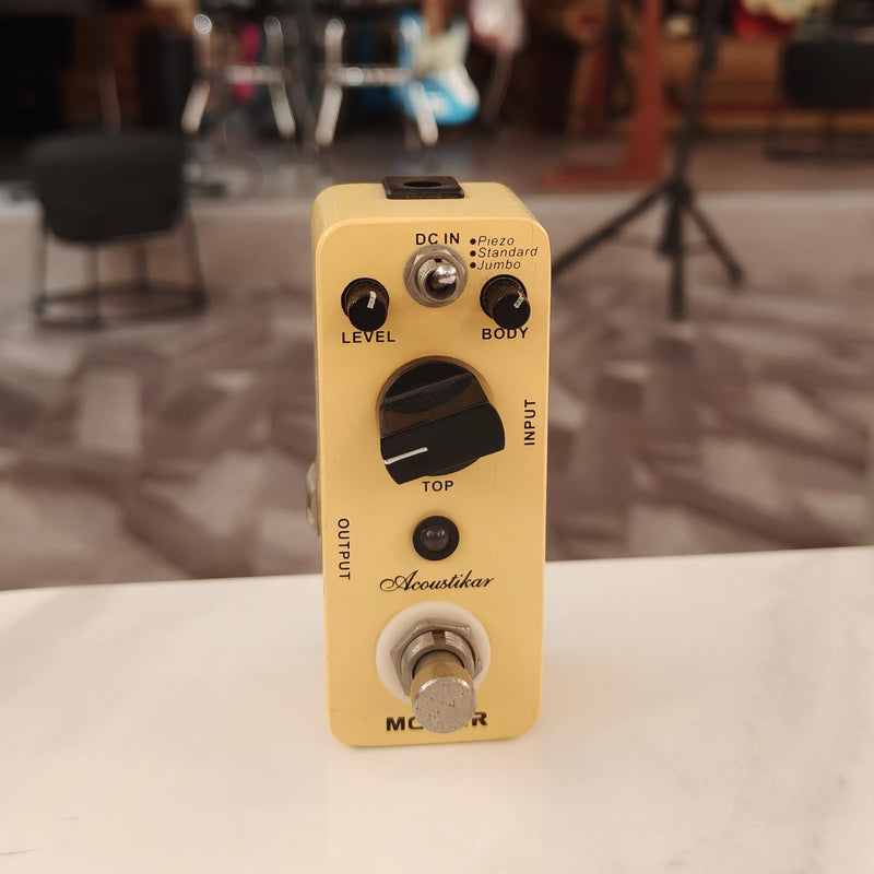 MOOER Acoustikar Acoustic Guitar Pedal Simulator Pedal, 3 Modes Piezo/Standard/Jumbo, Nature and Smooth Acoustic Guitar Sound