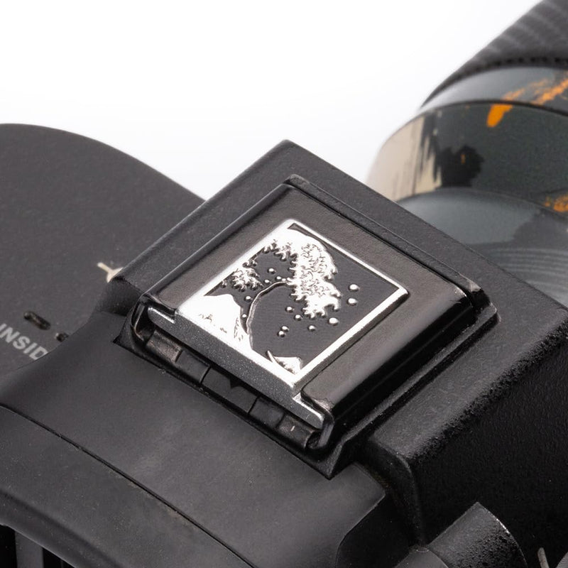 [AUSTRALIA] - Kanagawa Wave Pattern Camera Metal Hot Shoe Cover for Sony A1 A7C A7CR A7CII A7R A7M2 A7M3 A6700 A6600 A6500 A6400 A6300 (Aluminum Alloy-for Sony) Aluminum Alloy-For sony 