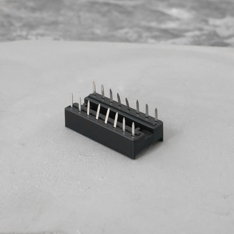 [AUSTRALIA] - ECSiNG Pack of 50 16-Pin DIP-IC Sockets, 2.54 mm, Pitch Chip Socket Soldering Adapter for Digital and Analogue Circuits, Computer and Electronic Development Board, 20 x 10 mm 16-polig, 20 x 10 mm 