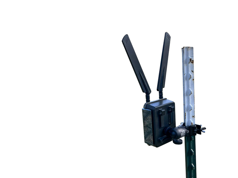 [AUSTRALIA] - Slow Glow Maverick T-Post Camera Mount for Trail Cameras and Solar Panels 360° Adjustable Ball Head for the Perfect Angle 