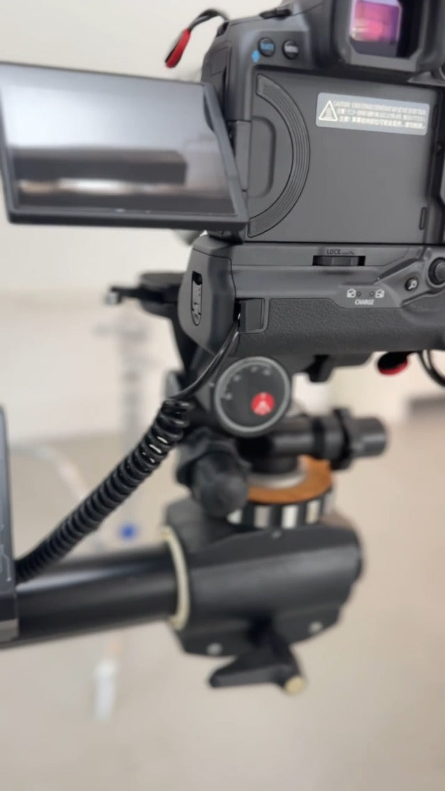 Alvin's Cables D-tap to LP-E6P Dummy Battery Power Coiled Cable for Canon EOS R5 Mark ll/ R5/ R6 Mark ll/Mark III/ R6/ R7/ R Camera E6P