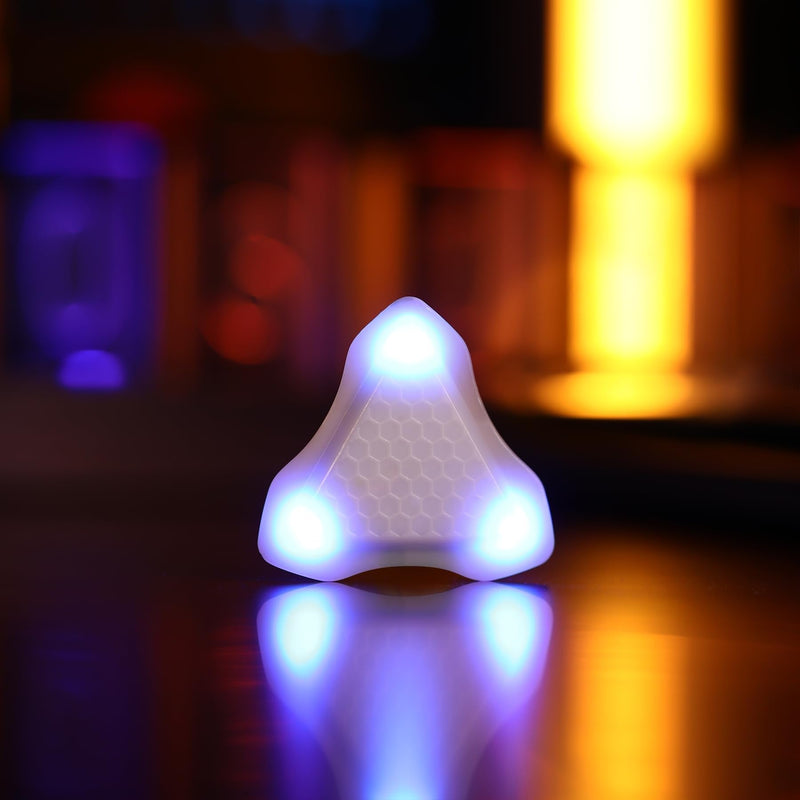 Auto Glowing LED Guitar Pick, Non-slip honeycomb touch, 3 Thickness Options for Electric Guitar,Bass Guitar Picks,White Light, XL size
