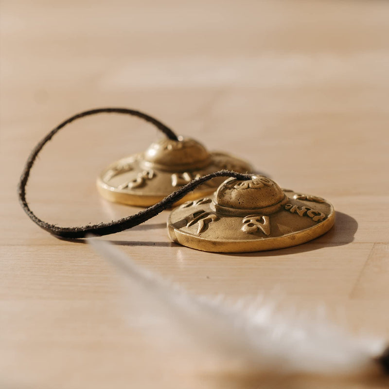 ZenBless Tibetan Tingsha Cymbals 2pcs, with Storage Box and Fabric Case, Meditation Sanskrit Brass Chime Bells for Spiritual Healing Mindfulness, Yoga Buddhist, Relaxation Musical Instruments 2.6 in(6.6cm) Sanskrit(brass)