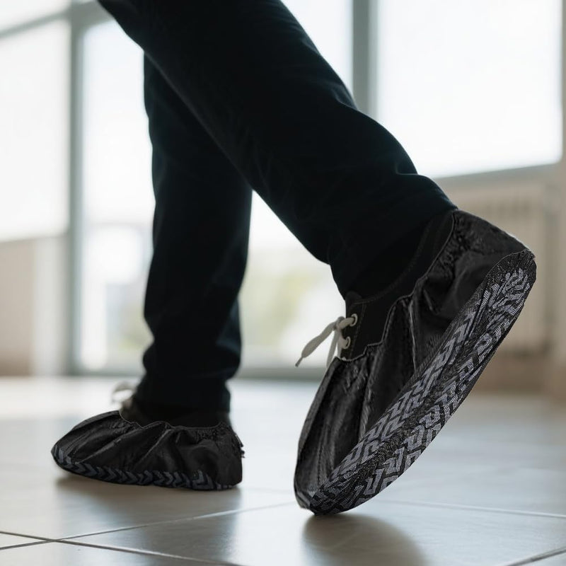 Shoe Covers Black Non-Woven Fabric 100 x Disposable Shoe Covers, Non-Slip Overshoes with Tread Pattern, Durable Shoe Covers, Tear-Resistant & Waterproof for Indoor and Outdoor Use (17 x 45 cm)