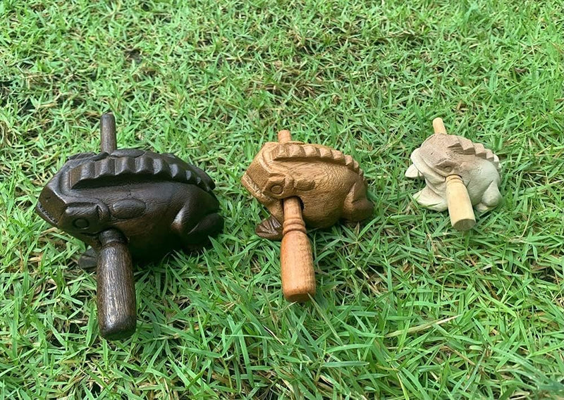 [AUSTRALIA] - Guiros Percussion Instruments Wooden Frog Musical Instrument Set of 3 Frogs: 4 Inch, 3 Inch, and 2.25-2.75 Inch (Dark Brown/Brown/Natural Colors) Dark Brown/Brown/Natural Colors 