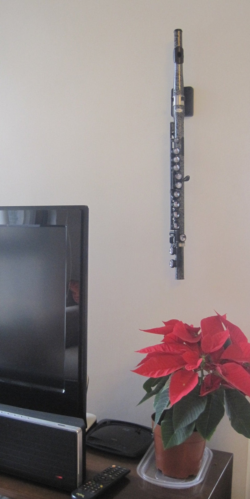 Nuvo Wall Hanger (1) (Clarinéo, Flute or jSax)