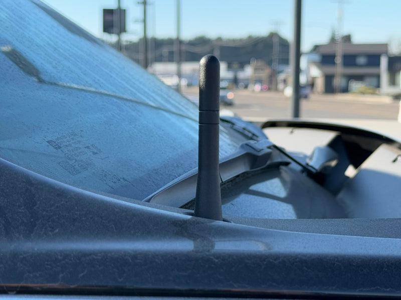 [AUSTRALIA] - CravenSpeed Stubby Antenna Compatible with Chevy Silverado and GMC Sierra 2500HD and 3500HD (2020-2025) | 4 Inches | Short Antenna Replacement | Made in The USA Silverado/Sierra 2500/3500HD 