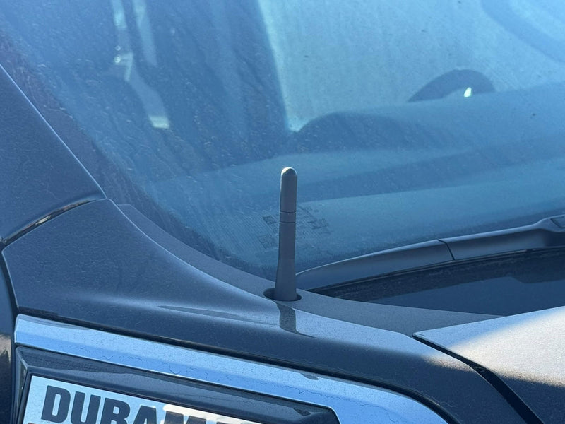 [AUSTRALIA] - CravenSpeed Stubby Antenna Compatible with Chevy Silverado and GMC Sierra 2500HD and 3500HD (2020-2025) | 4 Inches | Short Antenna Replacement | Made in The USA Silverado/Sierra 2500/3500HD 