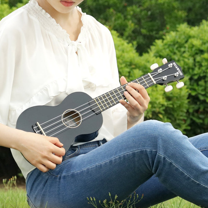 21 Inch Soprano Ukulele for Beginners, Hawaiian Ukulele Four String Wood Ukelele Professional Ukalelee For Adult Student Starter (Black) Black Ukulele