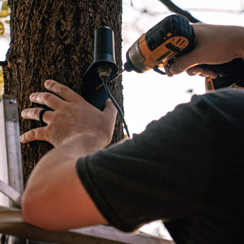 SPYPOINT Trail Camera Antenna - CA-01 Long-Range Cellular External Signal Game Camera Antenna Booster| Ultra Strong Signal Strength with 15 Foot Cable Mounting Bracket for Any Cellular Trail Camera