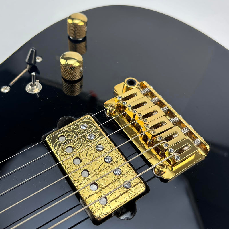 10.5mm Electric Guitar Bridge Zinc Alloy Saddles Block Stainless Steel Plate 6 String 2 Point Tremolo Bridge Compatible with Stratocaster Strat Electric Guitar Replacement Parts Gold
