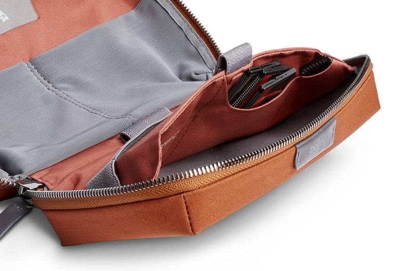 Bellroy Tech Kit (Tech Accessories Organizer Pouch, Zipper Closure Design, Stores Power Bank, Phone Charger, Cables & More, Internal) Bronze