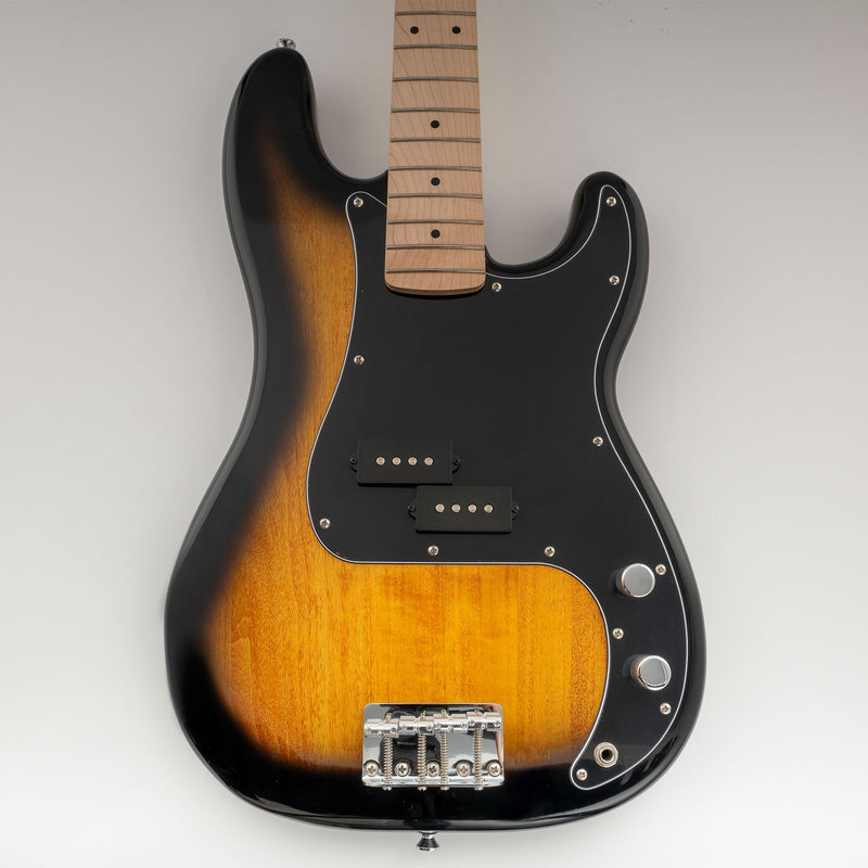 [AUSTRALIA] - Musiclily Pro 13-Hole Bass Pickguard for Squier Sonic Precision Bass, 3Ply Black 