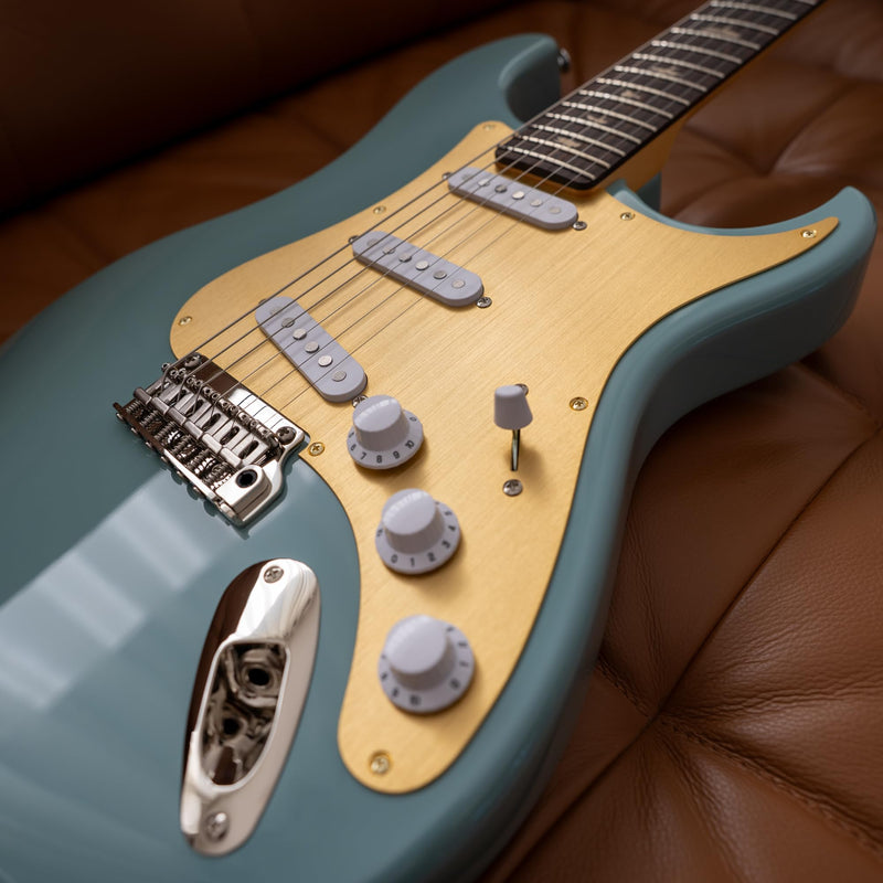 [AUSTRALIA] - Pickguard for PRS SE Silver Sky Electric Guitars, Gold Anodized, 1 Unit 
