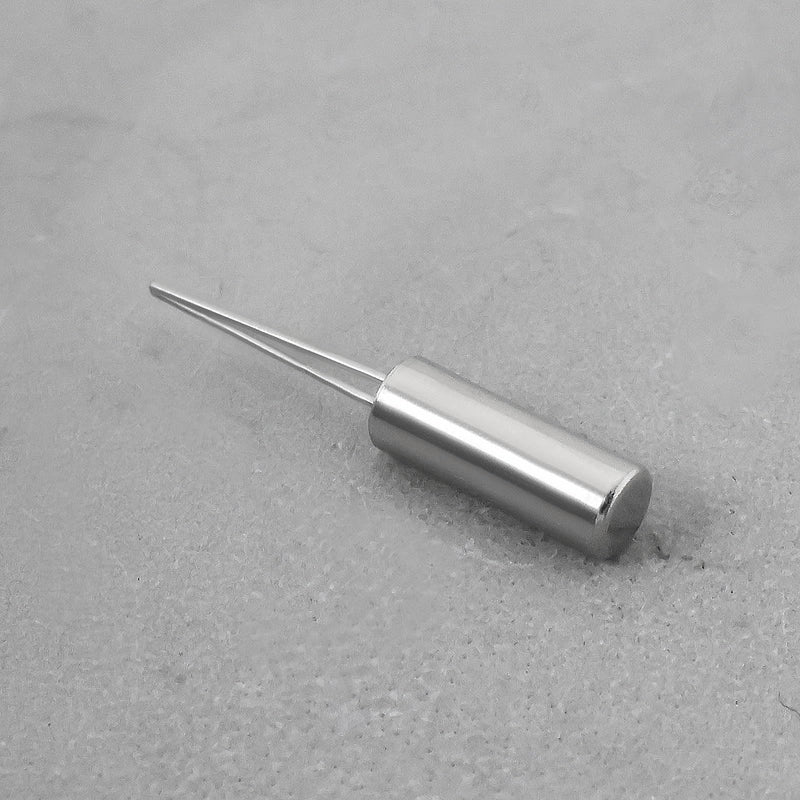 Be In Your Mind 20 Pieces 32.768 KHz Cylindrical Quartz Oscillators 3 x 8 mm Watch Quartz Replacement for TV Electronics PC Cards Electronic Meters