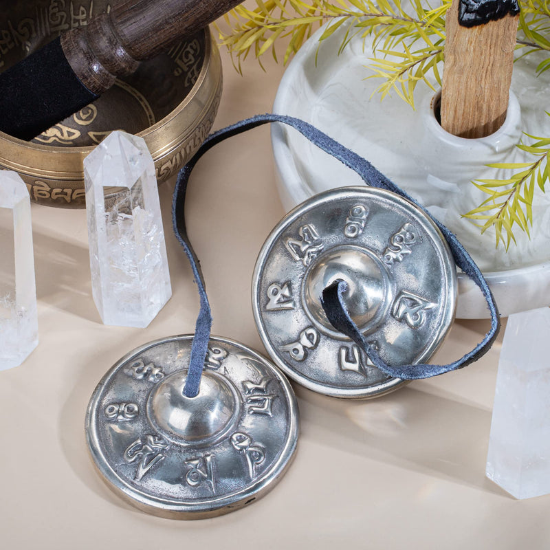 ZenBless Tibetan Tingsha Cymbals 2pcs, with Storage Box and Fabric Case, Meditation Sanskrit White Brass Chime Bells for Spiritual Healing Mindfulness, Yoga Buddhist, Relaxation Musical Instruments 2.75 in(7cm) Sanskrit(white brass)