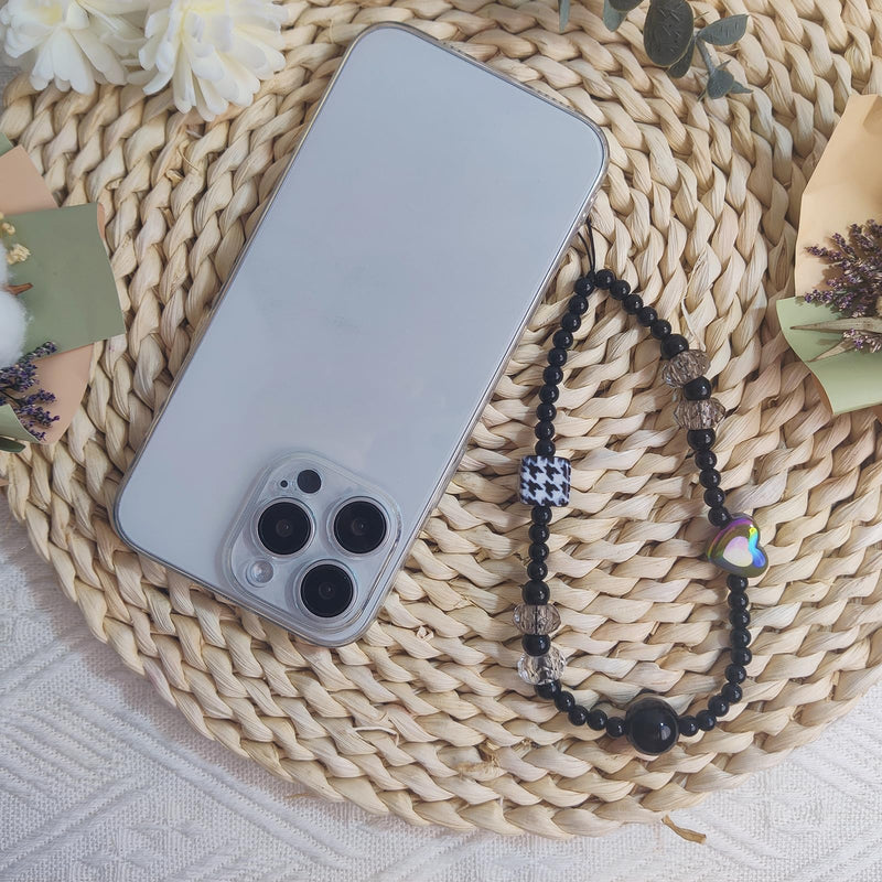 4 Pieces Cute Phone Charms Beaded Phone Strap Aesthetic Y2K Cell Phone Keychain Cute Bear Butterfly Heart Cool Phone Charm for Phone Bag Keychain Airpods Camera Pendants Decor Black Style