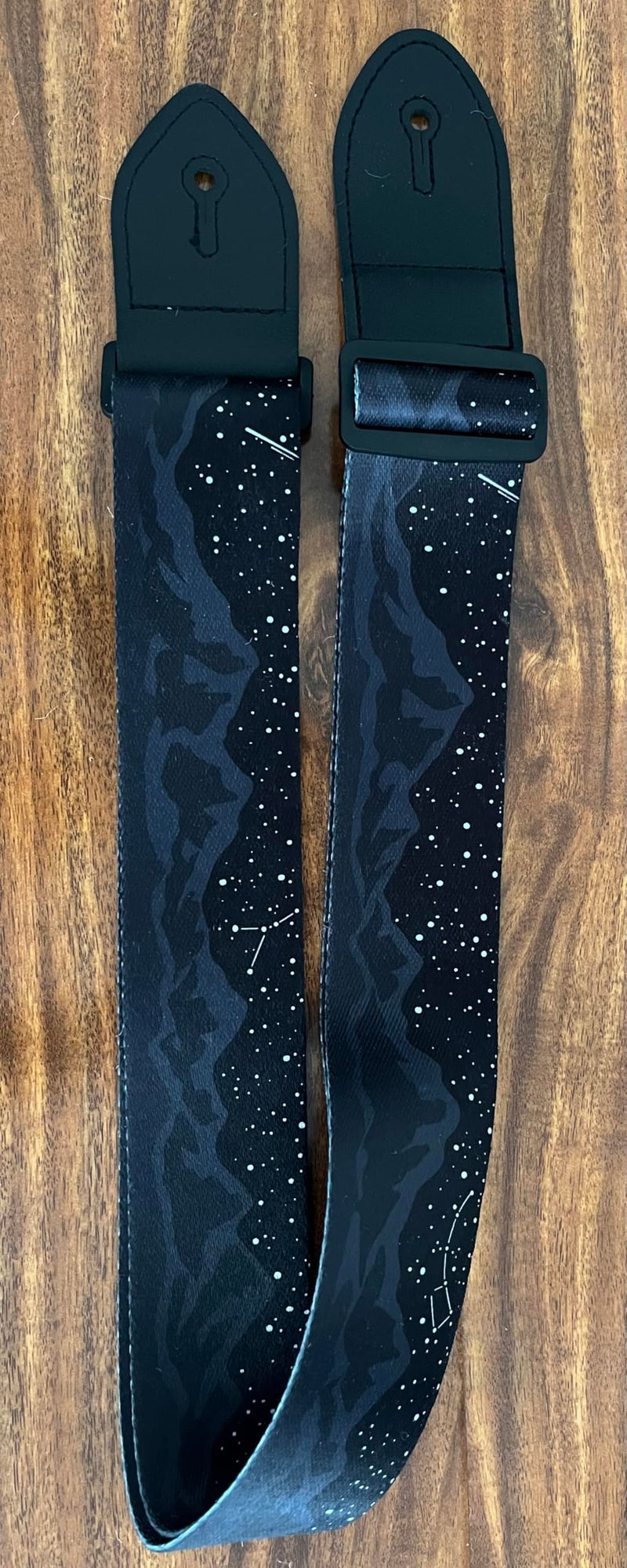 [AUSTRALIA] - Generic Midnight Mountain Star Guitar Strap, Polyester Webbing strap with Genuine Leather Ends., Black 