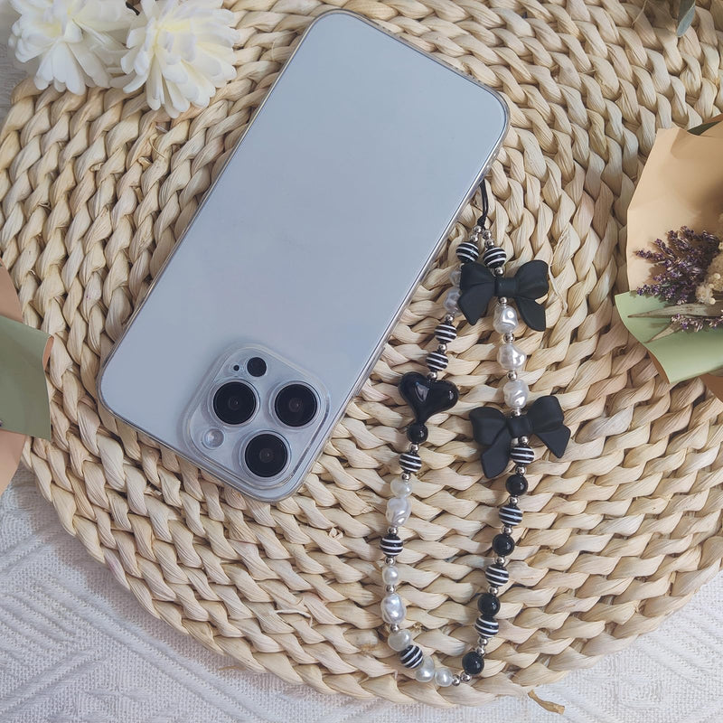 4 Pieces Cute Phone Charms Beaded Phone Strap Aesthetic Y2K Cell Phone Keychain Cute Bear Butterfly Heart Cool Phone Charm for Phone Bag Keychain Airpods Camera Pendants Decor Black Style