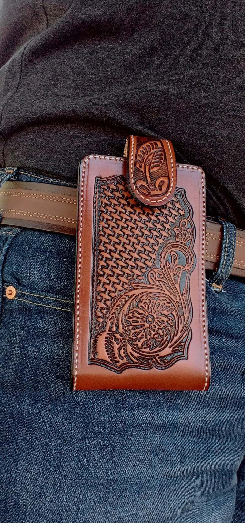Western autentic Leather Mexican Cell Phone case for Belt with Magnetic Closure. Universal Size (Orange) Orange