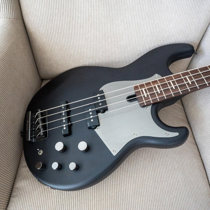 [AUSTRALIA] - Pickguard for Yamaha BB Series Bass Guitars, Gray Chrome Anodized, Compatible with 4 String BB234/434/734A/P34 Models, 1 Unit 