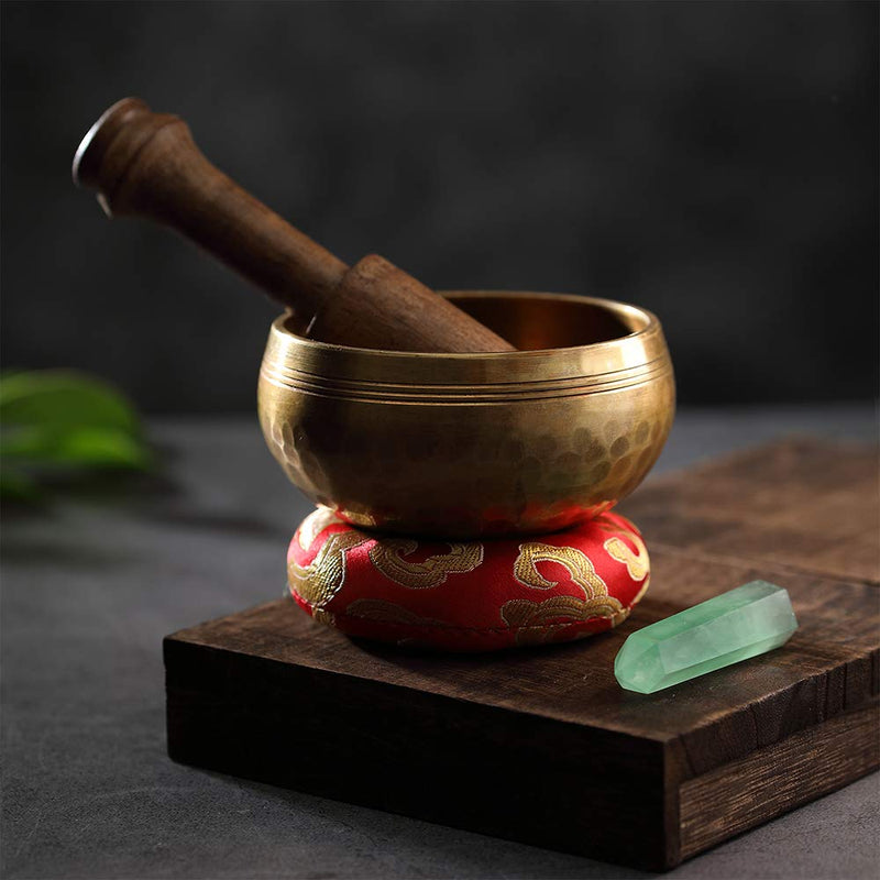 Innovahome Handmade Palm-Size 3.2 inches Tibetan Spiritual Healing Meditation Yoga Singing Brass Bowl Set ~with a Handmade Green Crystal 3.2 inch golden-red