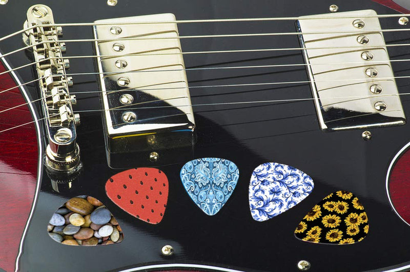 12 guitar picks, 0.71mm thick, with a small guitar bag a variety of different styles to choose(plant flowers） Color02