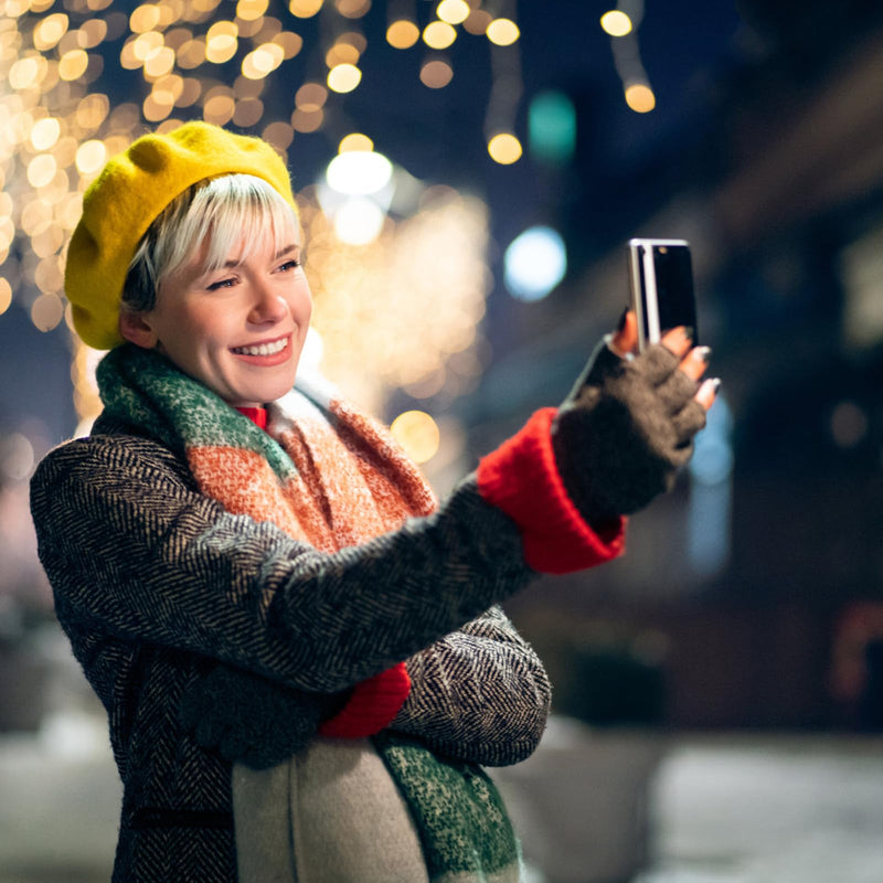 Youlisn Selfie Light with LCD Display for Phone, 60 LED Phone Light with Rechargeable Clip and Adjusted 3 Light Modes, 2000mAh Video Light for Phone iPad, Laptop, Makeup, TikTok, Selfie, Vlog Black