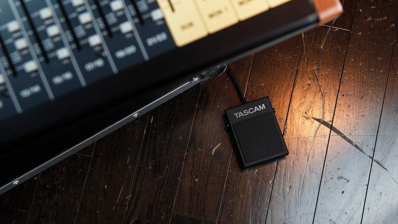 [AUSTRALIA] - Tascam RC-1F Foot Switch (RC1F) 