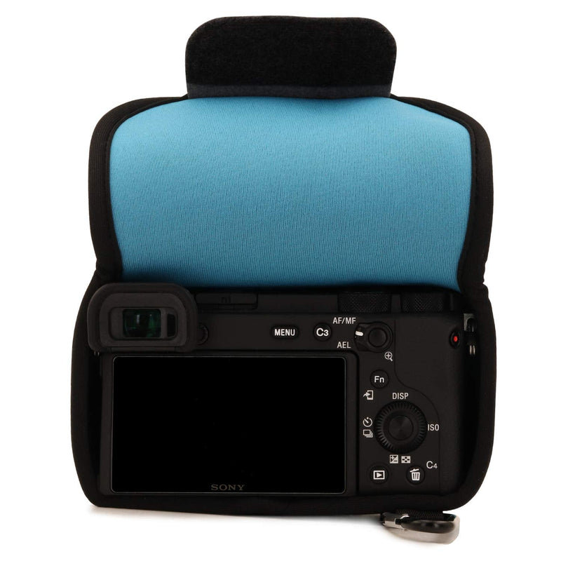 [AUSTRALIA] - MegaGear Ultra Light Neoprene Camera Case Compatible with Sony Alpha A6600 (18-135mm) Blue 