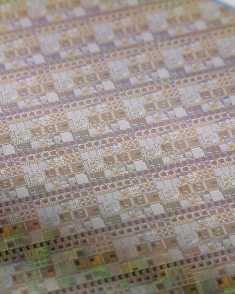 CPU Wafer Silicon Art, Double Side Polished Uncut Ic Si Wafer, Integrated Circuit Real Chip, Can Be Used As A Geek Toy, Gift, Viewing, Collection, Exhibition, Decoration Or Teaching, 8 in