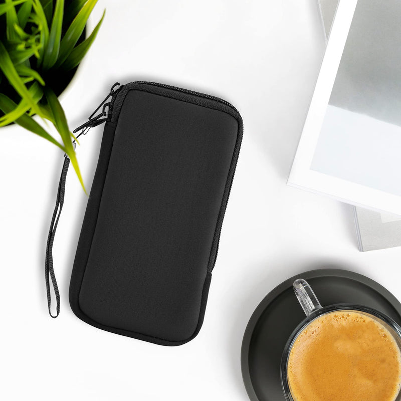 kwmobile Neoprene Phone Pouch Size XL - 6.7/6.8" - Universal Cell Sleeve Mobile Bag with Zipper, Wrist Strap - Black XL - 6,7/6,8"