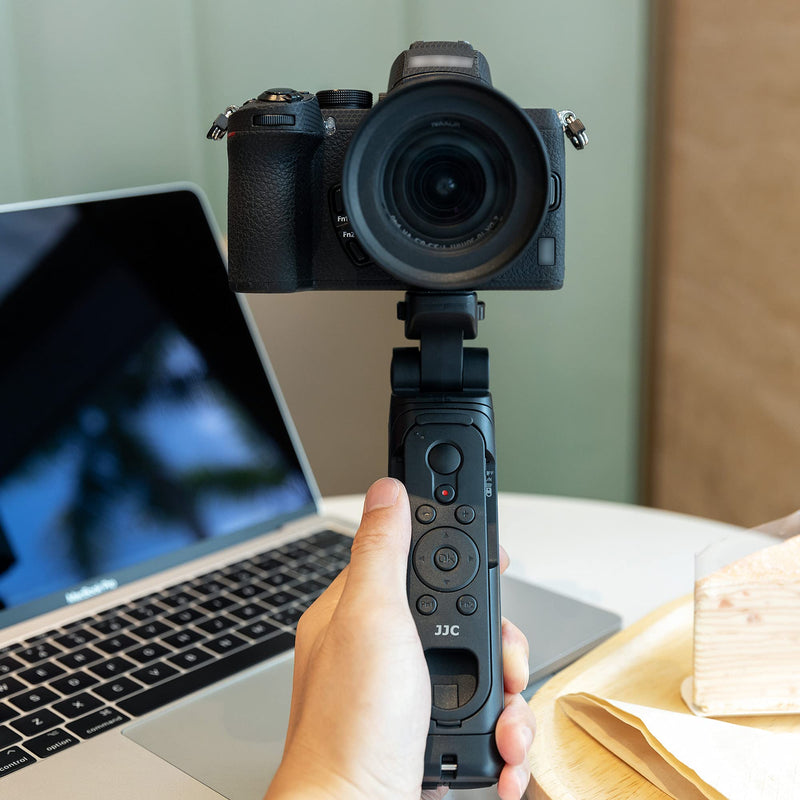 [AUSTRALIA] - Wireless Bluetooth Remote Control Shooting Grip Mini Tabletop Tripod Video Holder for Nikon Z fc Zfc Z50 Coolpix P1000 P950 B600 A1000 Camera Replaces ML-L7 for Selfie Vlog Anti-Shaking Photography For Nikon Camera 