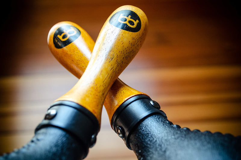 [AUSTRALIA] - Maracas, Standard Concert Size with All-weather Synthetic Shells and Wooden Handles — NOT MADE IN CHINA — Great for Live Performances and Recording Sessions, 2-YEAR WARRANTY PM2BK 