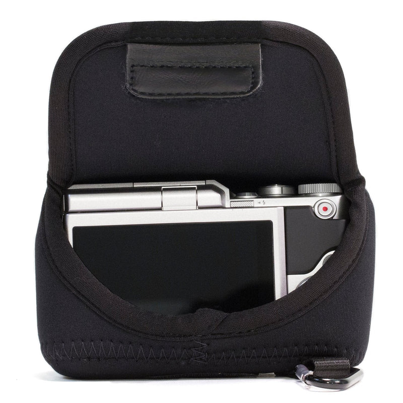 [AUSTRALIA] - MegaGear ''Ultra Light'' Neoprene Camera Case Bag with Carabiner for Nikon 1 J4, Nikon 1 J5 with 10-30mm (Black) Black 
