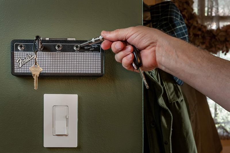 [AUSTRALIA] - Licensed Fender Jack Rack- Wall mounting guitar amp key holder, includes 4 guitar plug keychains and 1 wall mounting kit. Quick and easy installation. 