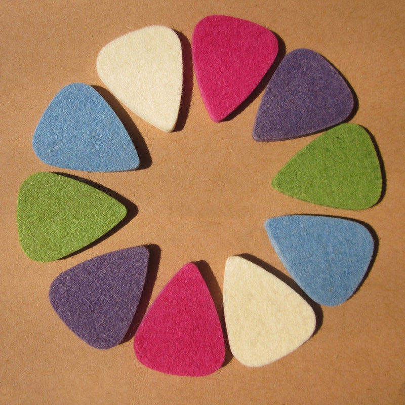 Felt Ukulele Picks,10 Piece Felt Heart Shape Pick for Ukulele Guitar Bass with pick holder case (Original 10 Pcs) Original 10 Pcs