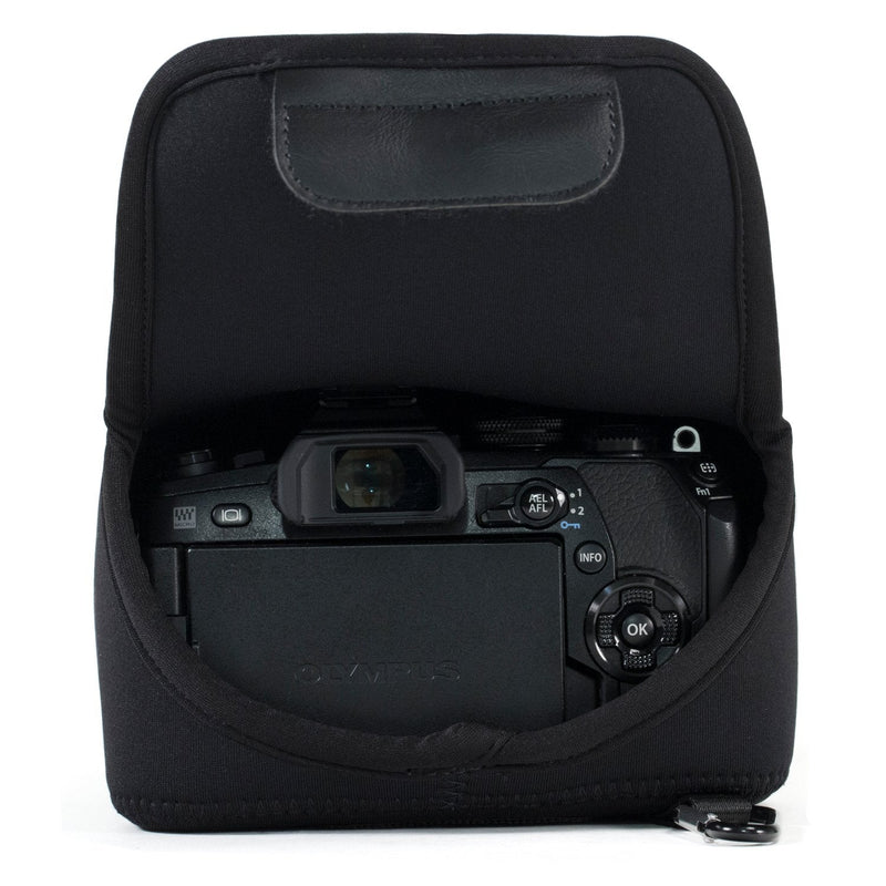 [AUSTRALIA] - MegaGear Ultra Light Neoprene Camera Case Compatible with Sony Cyber-Shot DSC-RX10 IV, DSC-RX10 III Black 