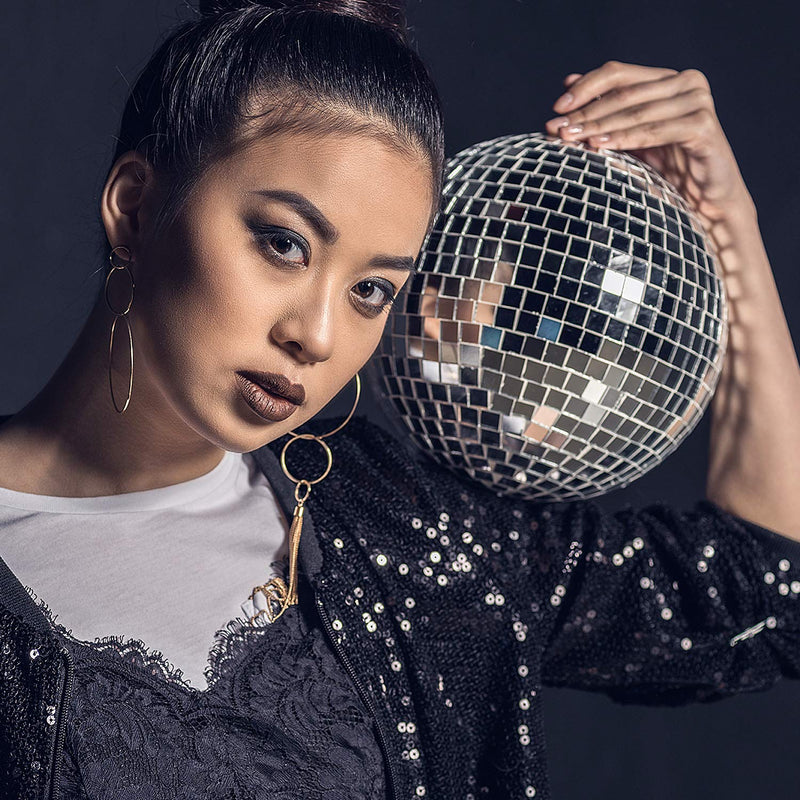 [AUSTRALIA] - 2 Pieces Mirror Disco Ball, 70's Disco Party Decoration, Hanging Ball for Party or DJ Light Effect, Home Decorations, Stage Props, Game Accessories (Silver, 4 Inch) 