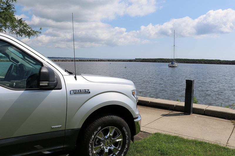 [AUSTRALIA] - AntennaMastsRus - 31 Inch Black Antenna Mast fits Toyota Celica, FJ Cruiser, Highlander, MR2, RAV4, Sequoia, Sienna, Tacoma, Tundra, T100, 4 Runner Spring Steel 