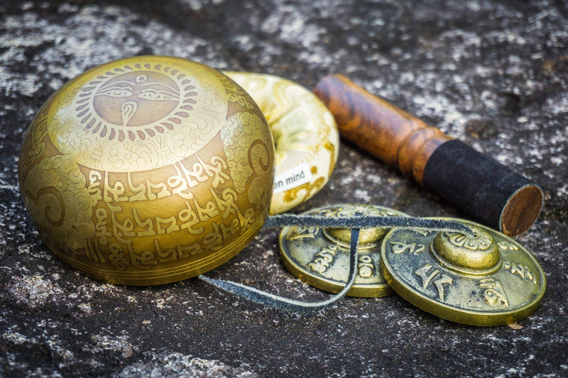 4 Inch Tibetan Singing Bowl Set Bundle by Zen Mind Design - with Antique Tingsha Cymbals, Rosewood Mallet, Silk Cushion, Eco-Friendly Box and E-Book - for Yoga, Meditation and Sound Healing Therapy