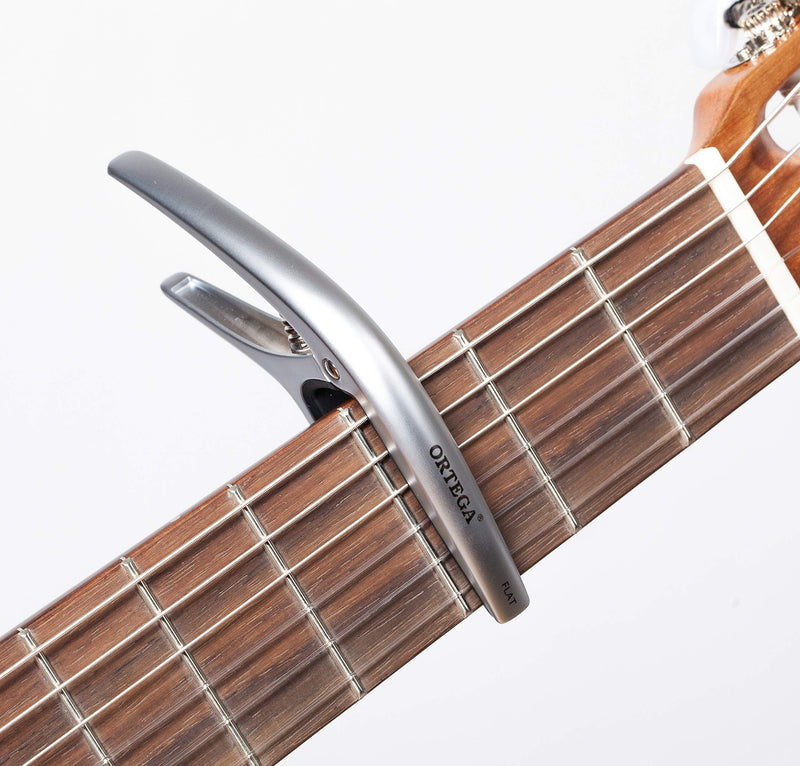 Ortega Guitars Twin Capo TWCAPO-CR - Reversible Two Way Capo Fits Curved and Classical Flat Fretboards, Chrome