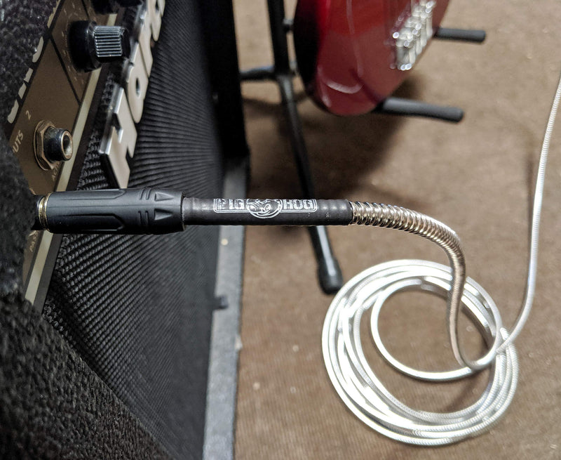 [AUSTRALIA] - Pig Hog PHAC-10R Armor Clad Right-Angle 1/4" to 1/4" Guitar Instrument Cable, 10 Feet 