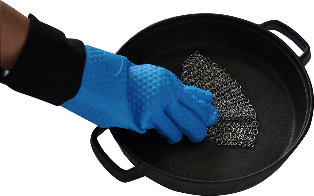 A1cover Cast Iron Cleaner -Premium 316 Stainless Steel Chainmail Scrubber 8x8 Inch with Silicone Glove and Silicone Mini Oven Mitts