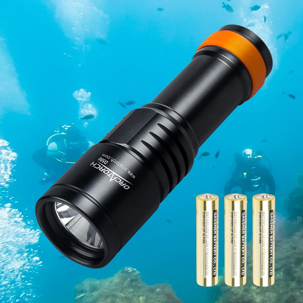 ORCATORCH D580 Scuba Dive Light, Max 530 Lumens Underwater Flashlight with 6 Degrees Narrow Beam, IP68 Waterproof Twist Switch Night Dive Torch, 3 AAA Batteries Included